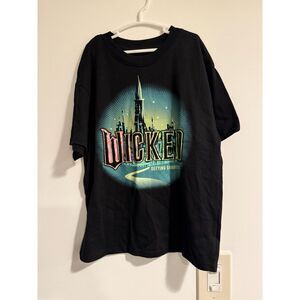 NWOT Wicked Defying Gravity official merch graphic tee, kids small